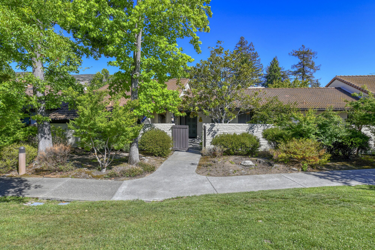 Property grounds 3, 16 Fairways 2 Bedroom Condo by RedAwning, Napa