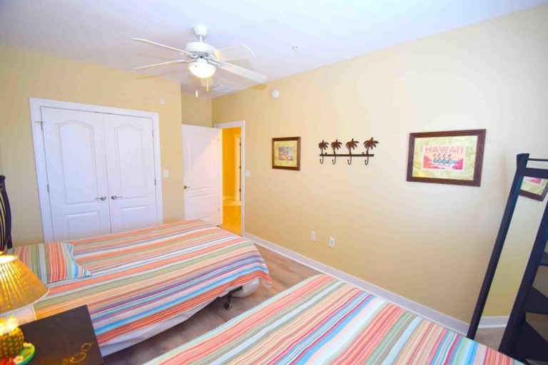 Room 4, Mariner's Watch 404 4 Bedroom Condo by RedAwning, Worcester