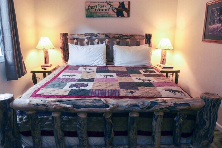 Room, Fawn Valley Inn: 290 1 Bedroom Condo, Larimer