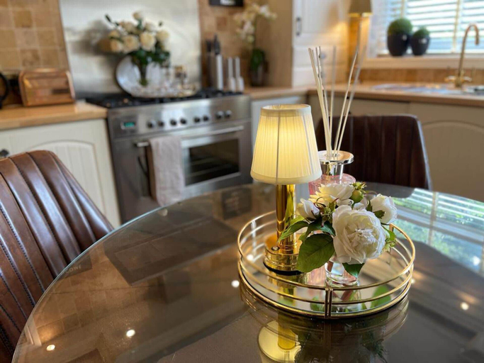 Food & Drinks, 'cosy Cottage' - 2 Bed High End Cottage in Bawtry, Nottinghamshire