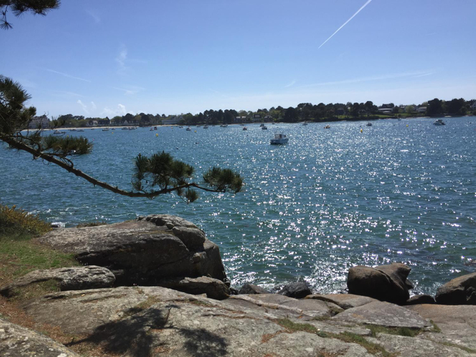 Others 5, Au bord de l'eau a ConcarnOLoc, Finistère