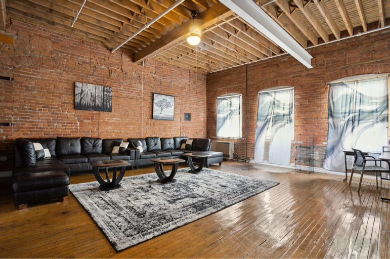 Downtown Detroit Loft - Fully equipped & Absolutely Gorgeous theme by RedAwning, Wayne