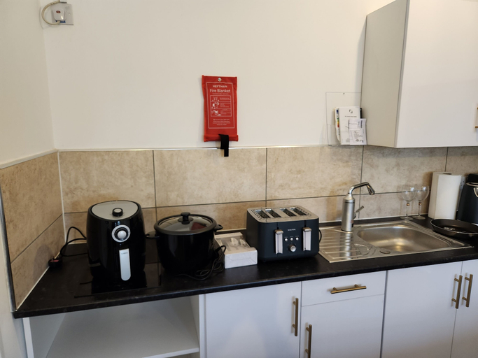 Others 5, 1 Bed Flat - Sleeps 3 - Parking - Wifi, Kent