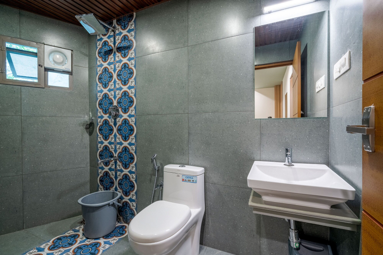 Bathroom, Aryaas Regent, Ernakulam