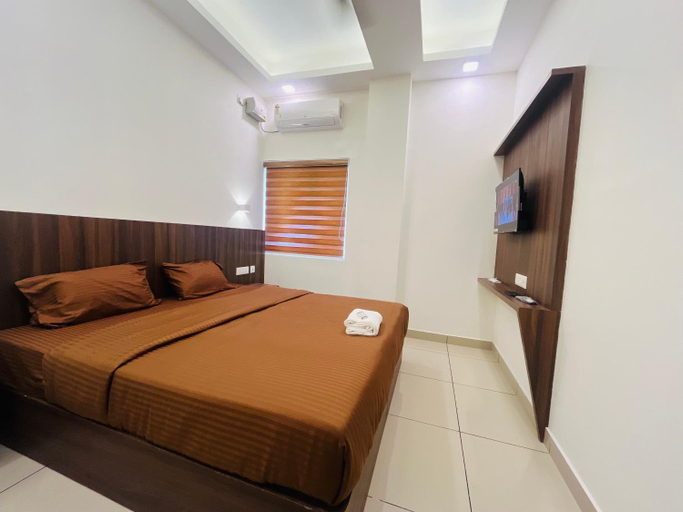 Others 4, Royal Mansion, Ernakulam