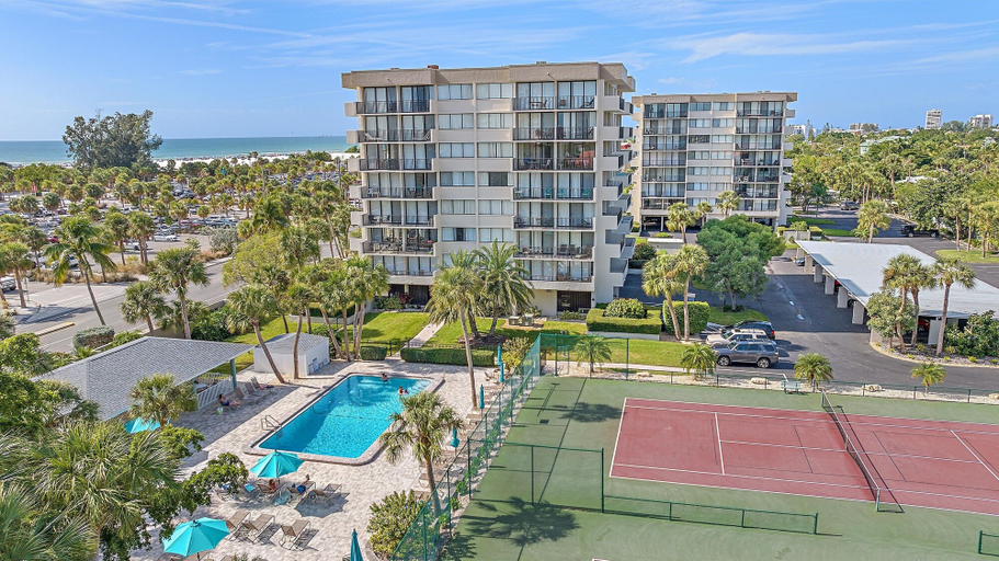 Exterior & Views 2, Hawk's Sea Nest 2 Bedroom Condo by RedAwning, Sarasota