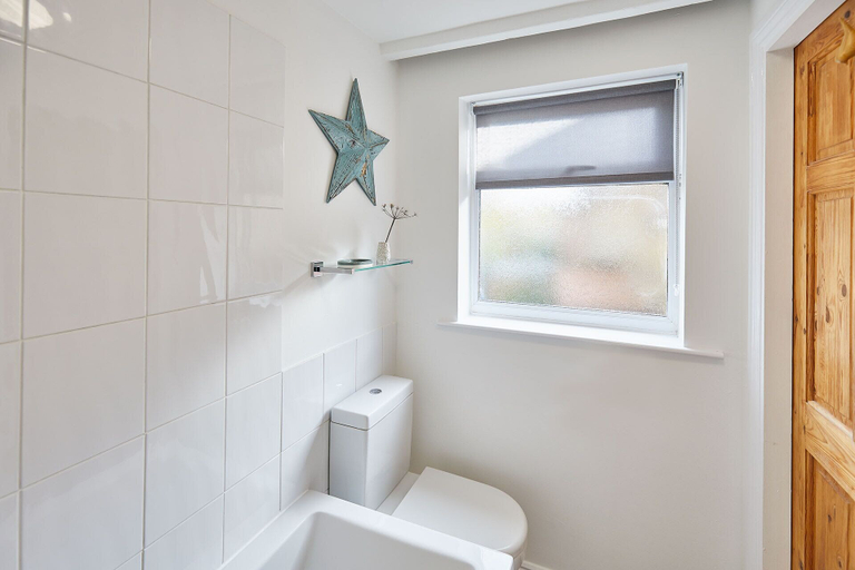 Bathroom 3, Host Stay Waterlily Cottage, North Yorkshire