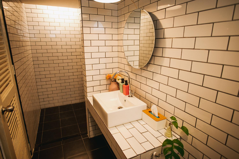Bathroom 2, HomeHomeBangsaen, Muang Chon Buri
