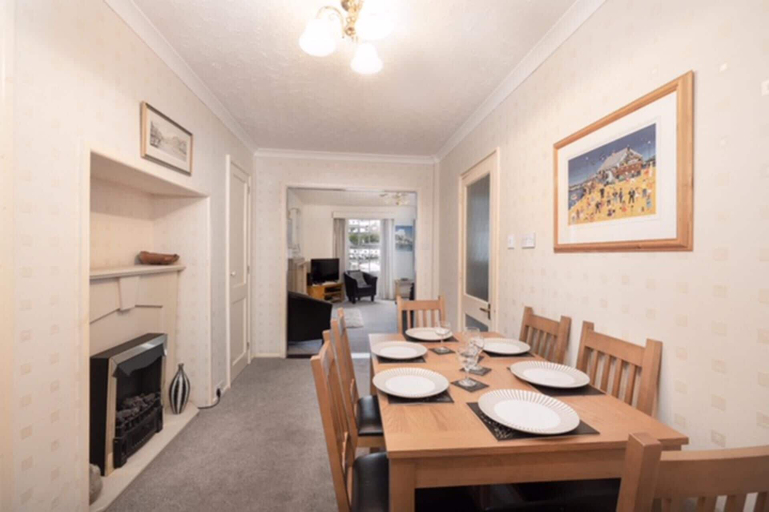 Others 5, 3bed Apartment Sleeps 5- Parking, Wifi, Near Beach, Cornwall