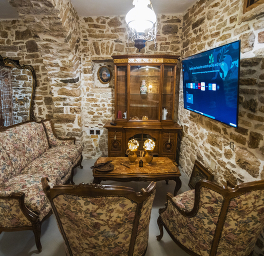Others 5, Albanian Coast - House - Stay 9 - Hottub - Petsok, Vlorës
