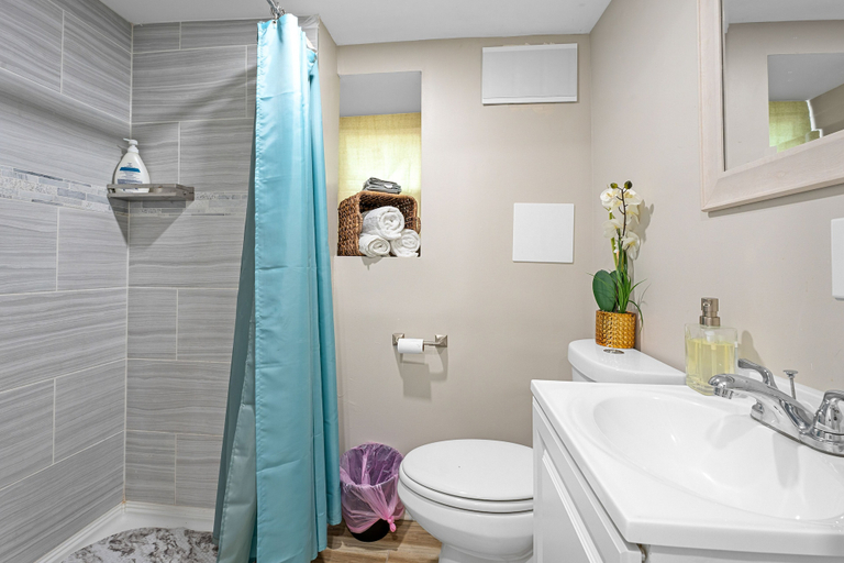 Bathroom, Tudor Place, Delaware