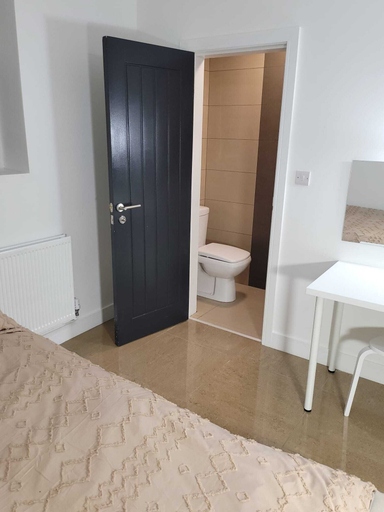 Bedroom 2, Stunning 2-bed Apartment in Manchester Built 2023, Tameside