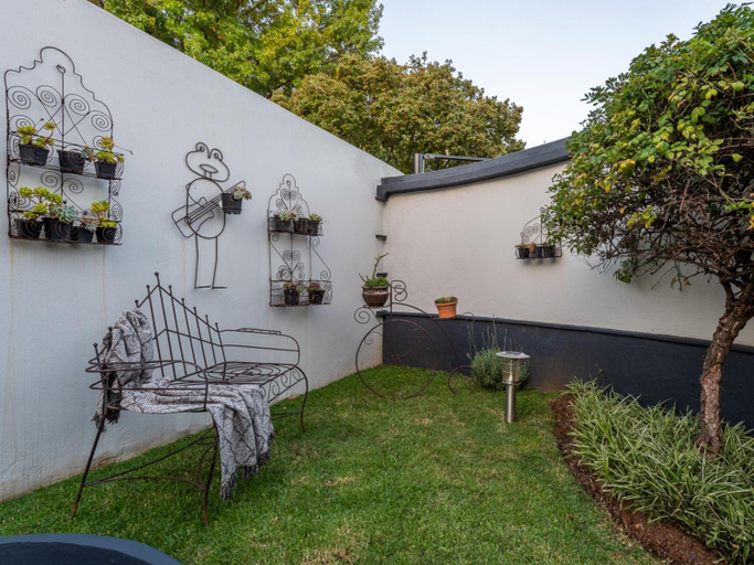 Others 5, Magnolia Guesthouse, Ekurhuleni