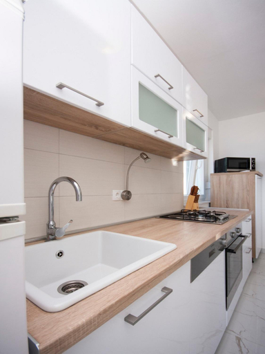 Kitchen 4, Apartments Happy Holiday, Rogoznica