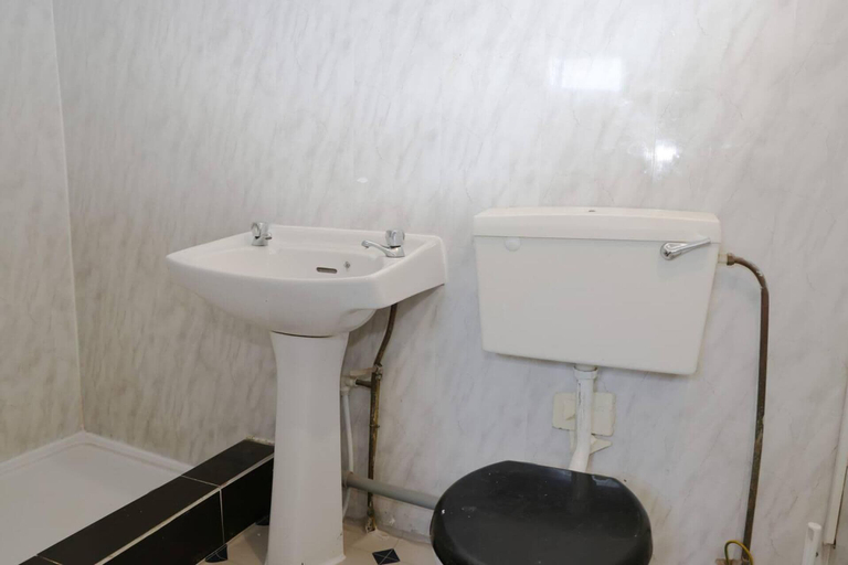 Bathroom 3, Stunning 5-bed House in Newcastle Upon Tyne, Newcastle upon Tyne