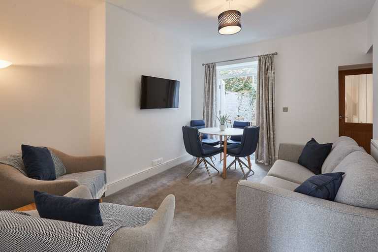 Room 3, Host Stay Apartment 1 High Street, Gwynedd