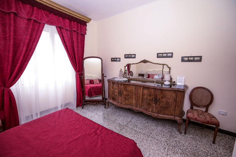 Bedroom 4, WELL COME - SANTA LUCIA, Napoli