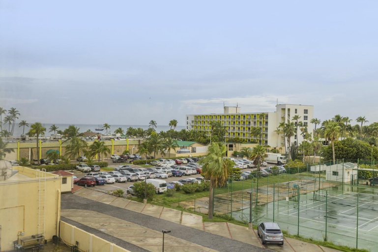 Exterior & Views 4, Palm Beach Aruba 3BR 2BA Close to Beach