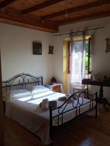 Room 4, 2 Floors House in Sinarades Near Beach, Ionian Islands