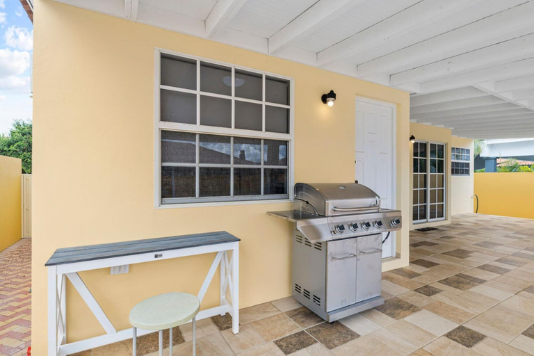Others 5, Cute Cozy 3BR Great Location