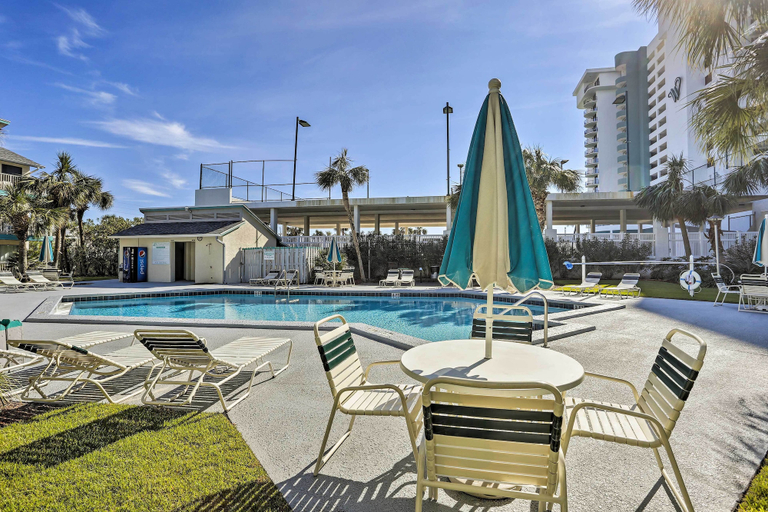 Sport & Beauty 5, Oceanfront Panama City Beach Condo with Balcony!, Bay
