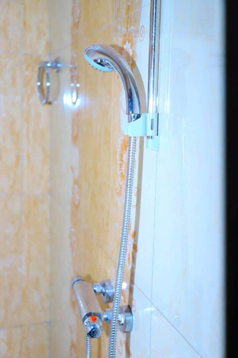 Bathroom amenities, k-spot 1 bedroom flat Apartment, Kampala