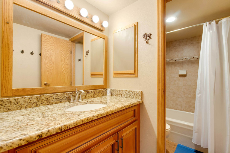 Bathroom 5, Winter Park Ski-In/Ski-Out Condo w/ Mountain Views, Grand