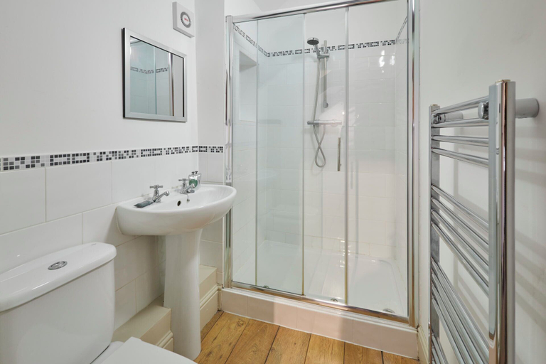 Bathroom, Host Stay Himmell, Northumberland