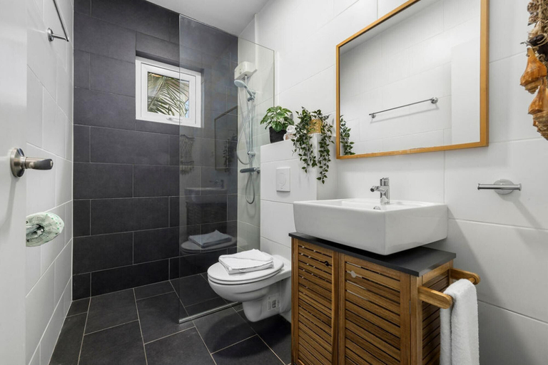 Bathroom 4, NEW Villa - Beautiful 3BR 2BA With Private Pool