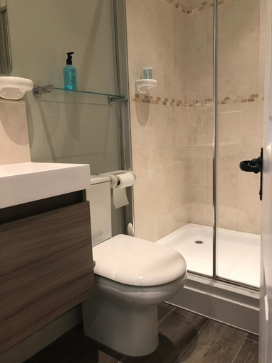 Bathroom, Round-y-Corner, Cheshire East