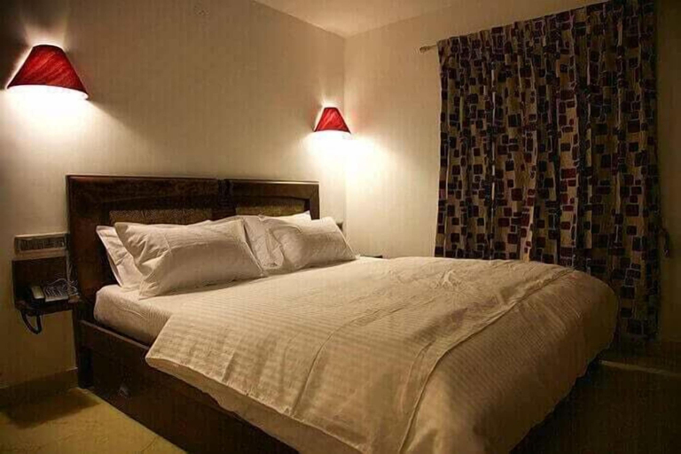Bedroom 2, Mountain View Holiday Rentals, The Nilgiris