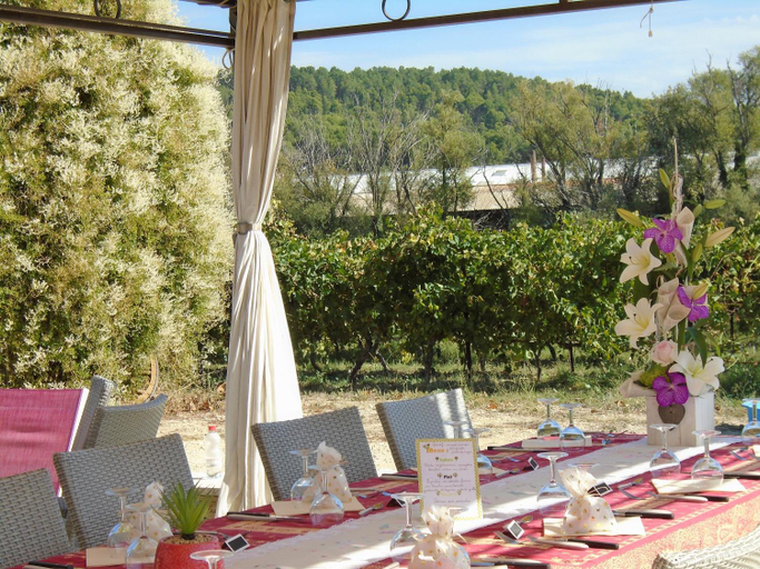 Food & Drinks 3, Chambres & Tables d'hotes Moulin de Lavon, Vaucluse