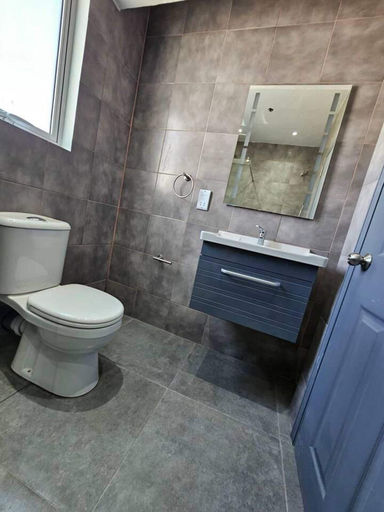 Bathroom 4, Rooftop Garden Jacuzzi Luxury Villa, Black River