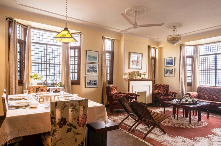 Food & Drinks 5, StayVista at Raas Villa, Solan