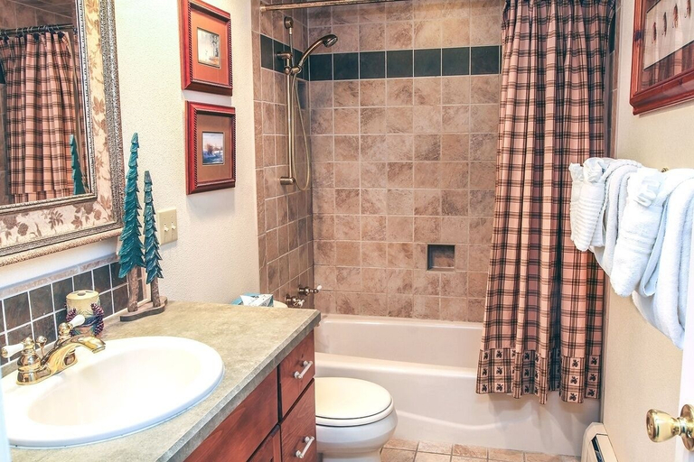 Bathroom 3, Fawn Valley Inn: 240 2 Bedroom Condo, Larimer