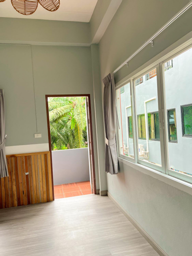 Others 5, private room with share bathroom at Little wild house Khaosok, Phanom