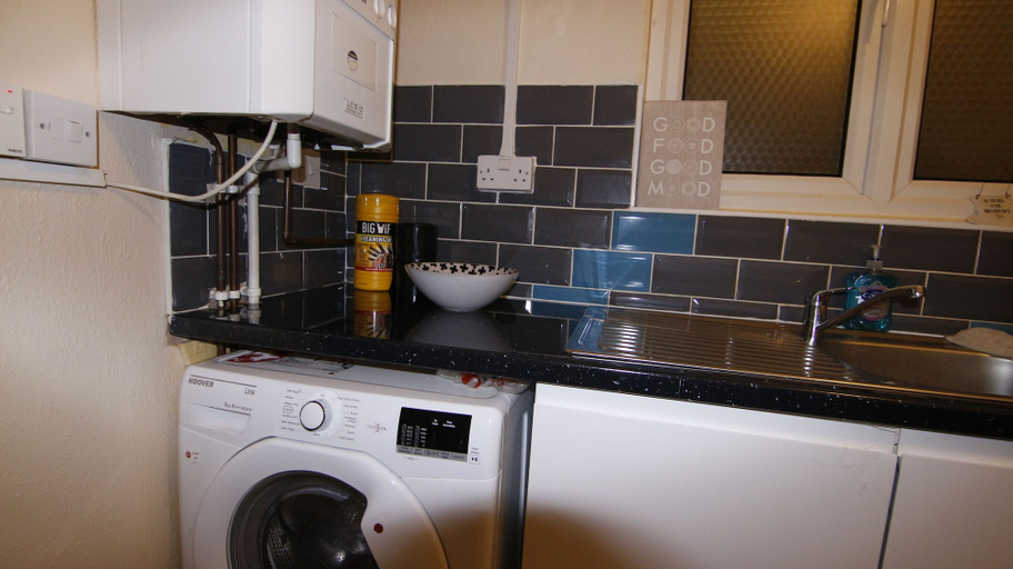 Others 5, Stay8 Sleeps 6 With Street Parking, Birmingham