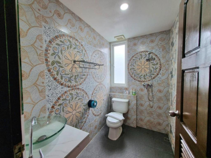 Bathroom 5