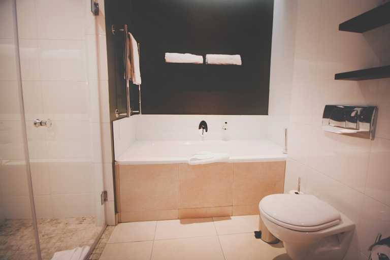 Bathroom, Cosy Studio in Camps Bay, City of Cape Town