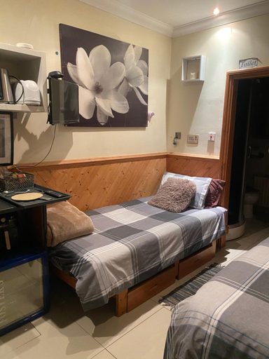 Others 3, Big Home in London, Forest Hill, London
