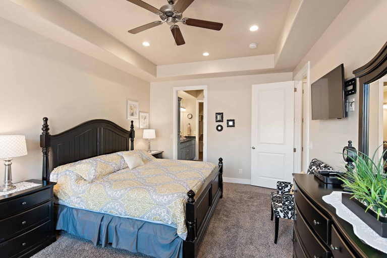 Bedroom 3, Good Day Sunshine by RedAwning, Washington
