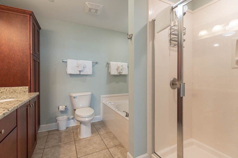 Bathroom 3, Phoenix Gulf Shores 2001 4 Bedroom Condo, Baldwin