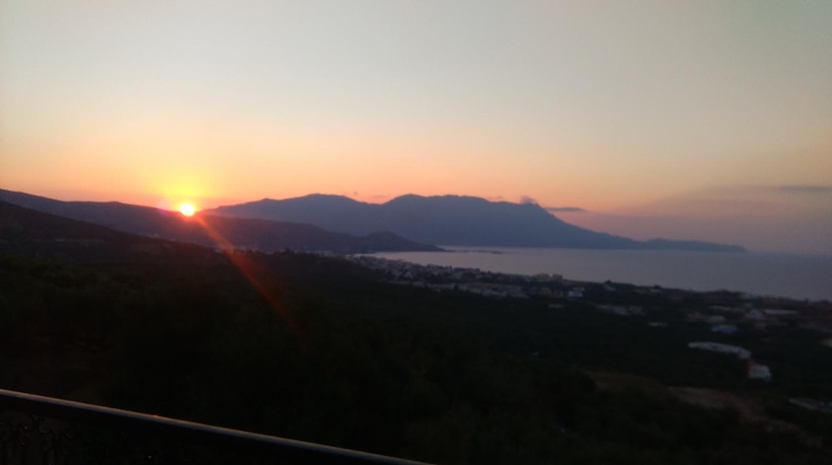 Others 4, Life Breeze, Crete