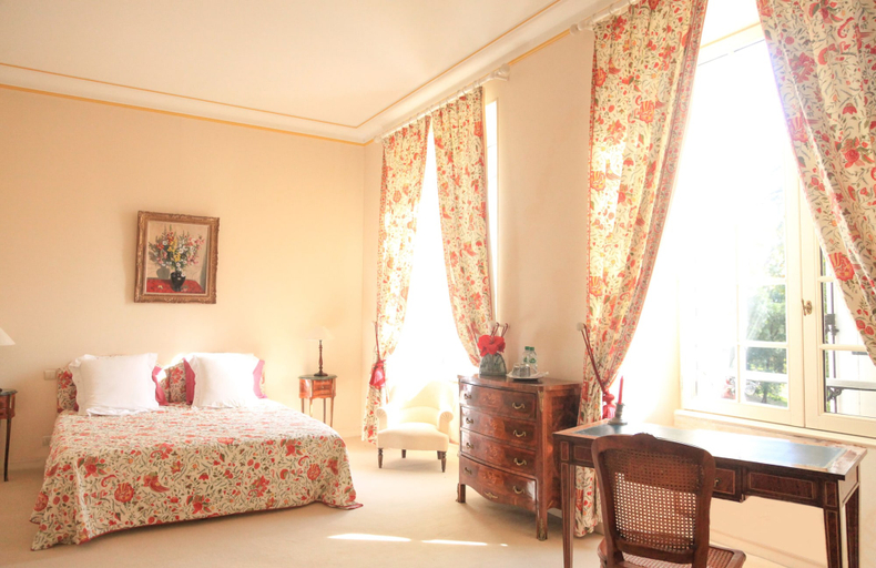 Bedroom 4, Château Sénailhac, Gironde