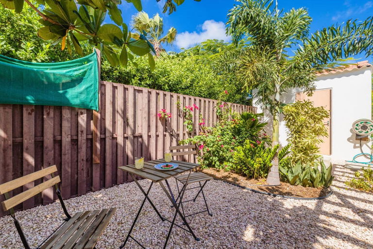 Exterior & Views 2, NEW 4br3ba Villa Near Eagle Beach w Private Pool