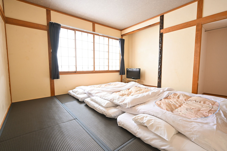 Bedroom 4, Mountain Lodge at 1,400m Hütte Jil Shirakabako, Nagawa