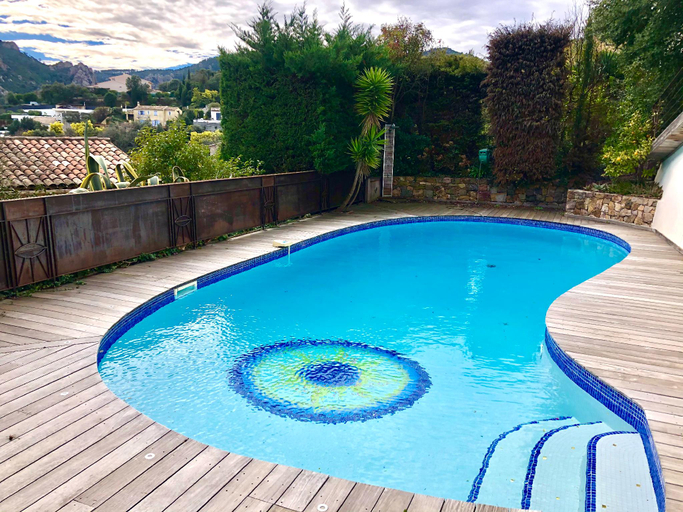 Others 5, Villa with swimming pool overlooking the Esterel, Var