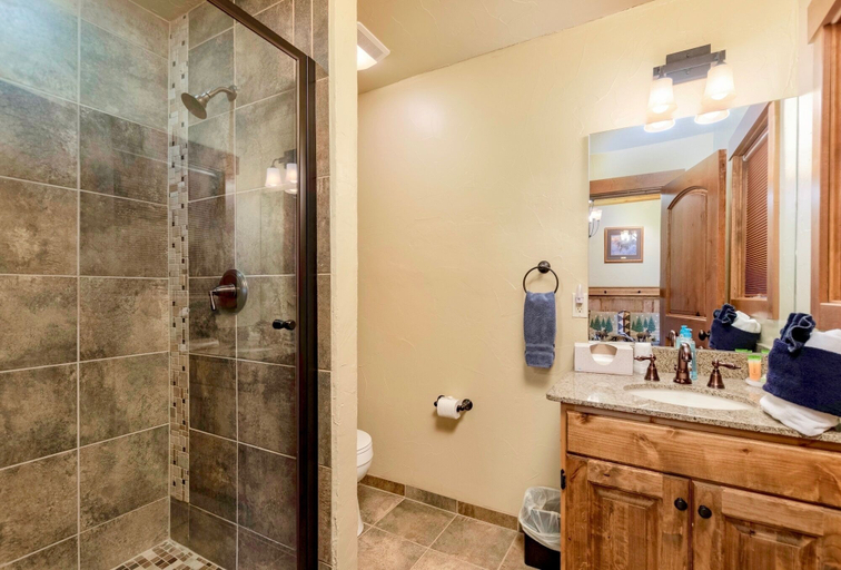 Bathroom 2, Elk Summit Vacation Home At Windcliff 5 Bedroom Home by RedAwning, Larimer