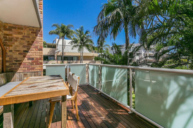 Sport & Beauty, The Terraces, Byron