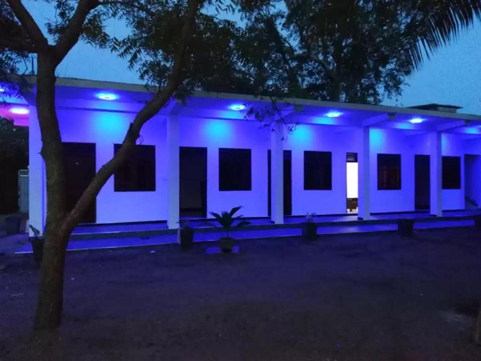 Others 5, Quench Inn, Ampara